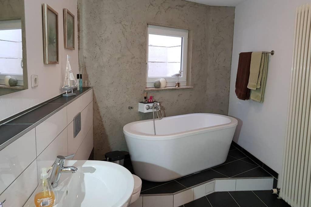 Idyllische Ferienwohnung Zum Wohlfuehlen+Entspannen Lichtenstein  ภายนอก รูปภาพ